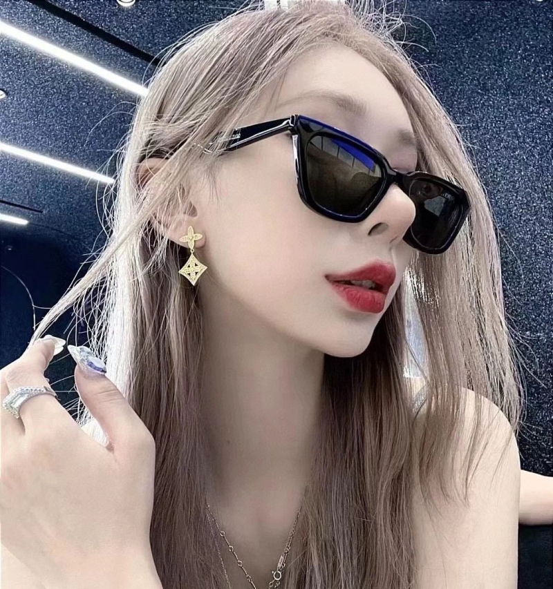 LV Earrings
